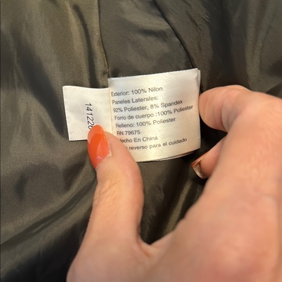 MICHAEL Michael Kors Olive Green Quilted Vest for Versatile Layering - Picture 9 of 11